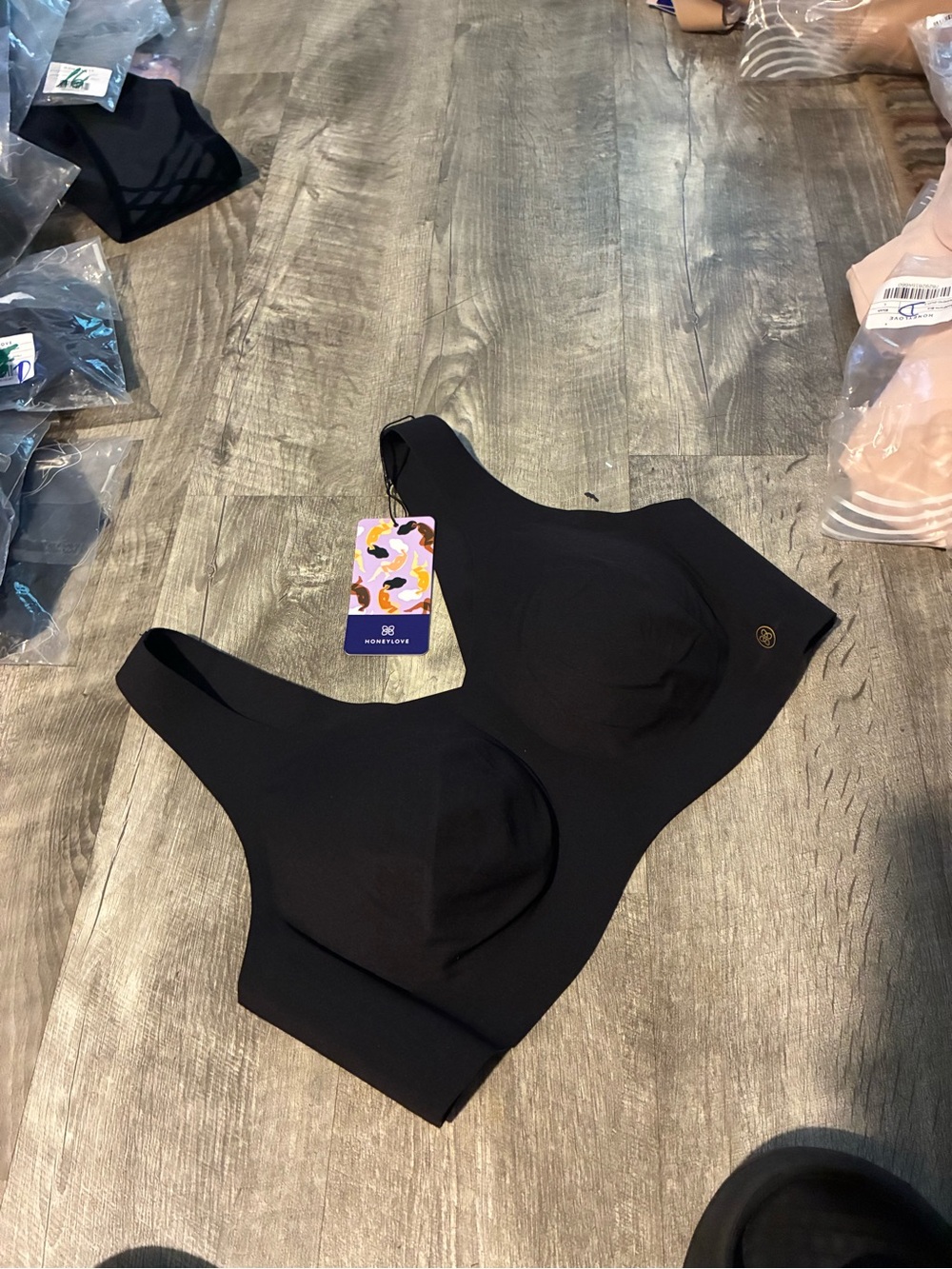Women’s Honeylove SoftForm Bra LiftWear V Neck New NWT SZ SM